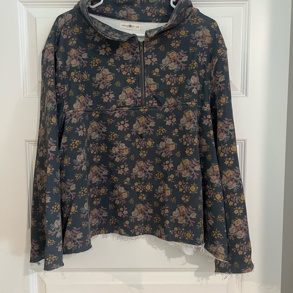 NATURAL LIFE Floral Sweatshirt - Black and Yellow